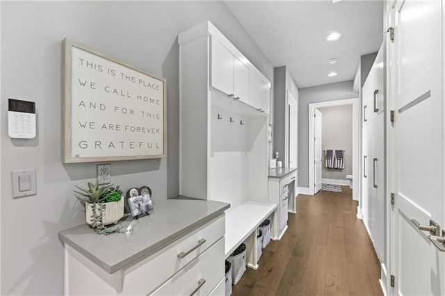 4140 W 151st Street, Leawood, KS 66224