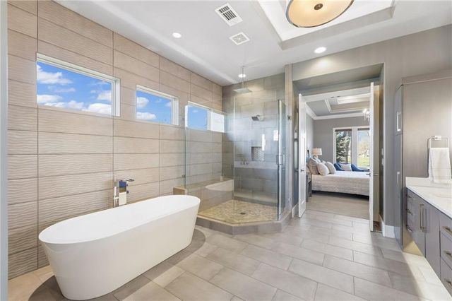 4140 W 151st Street, Leawood, KS 66224