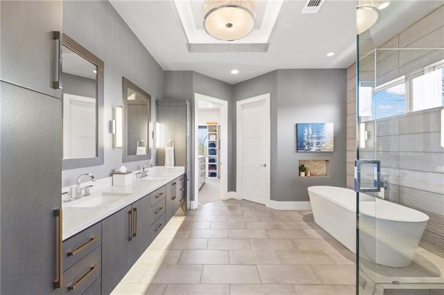 4140 W 151st Street, Leawood, KS 66224