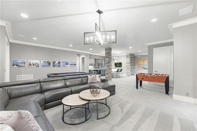4140 W 151st Street, Leawood, KS 66224