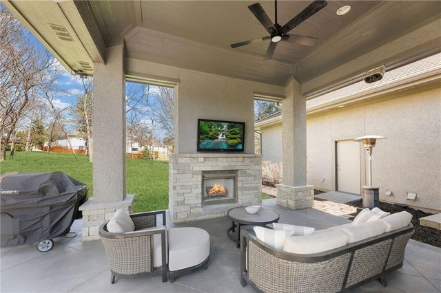 4140 W 151st Street, Leawood, KS 66224