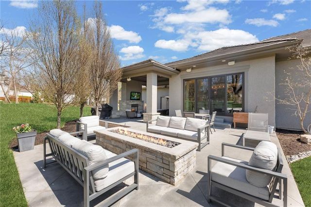 4140 W 151st Street, Leawood, KS 66224