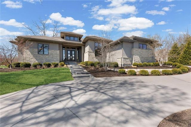 4140 W 151st Street, Leawood, KS 66224