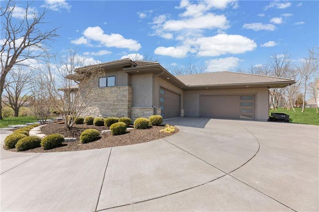 4140 W 151st Street, Leawood, KS 66224