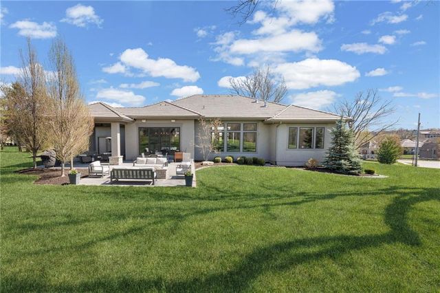 4140 W 151st Street, Leawood, KS 66224