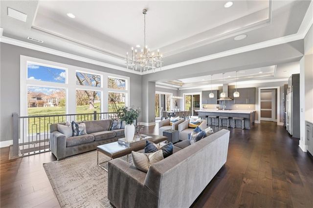 4140 W 151st Street, Leawood, KS 66224