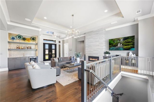 4140 W 151st Street, Leawood, KS 66224