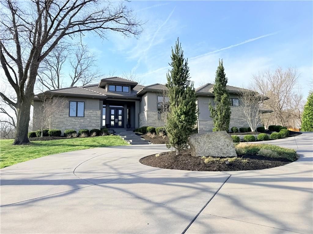 4140 W 151st Street, Leawood, KS 66224