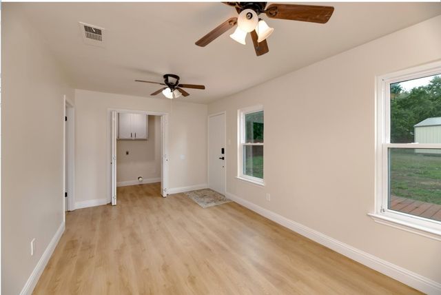 1413 Hill Street, Grapevine, TX 76051