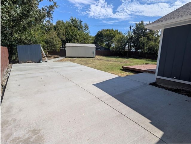 1413 Hill Street, Grapevine, TX 76051