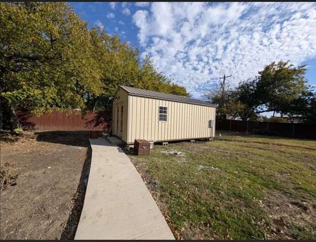 1413 Hill Street, Grapevine, TX 76051