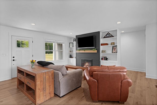 11839 Fillmore Street, West Olive, MI 49460