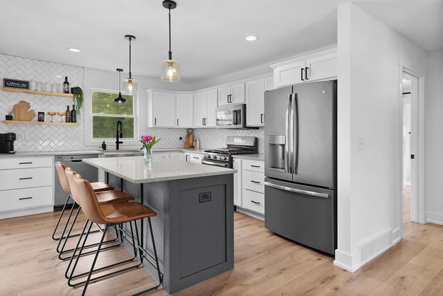 11839 Fillmore Street, West Olive, MI 49460