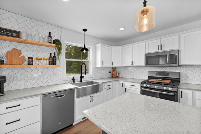 11839 Fillmore Street, West Olive, MI 49460