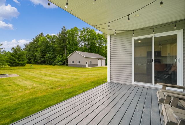 11839 Fillmore Street, West Olive, MI 49460