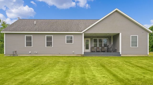 11839 Fillmore Street, West Olive, MI 49460
