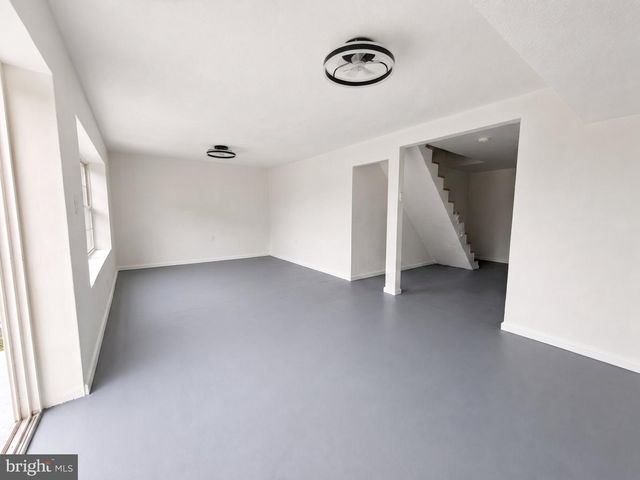 2989 ROBIN RD, York, PA 17404