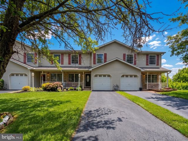 2989 ROBIN RD, York, PA 17404