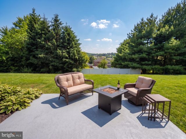 2989 ROBIN RD, York, PA 17404