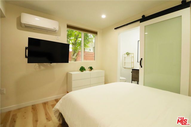 9040 Phyllis Avenue A2, West Hollywood, CA 90069