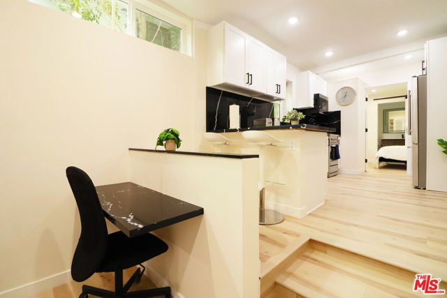 9040 Phyllis Avenue A2, West Hollywood, CA 90069