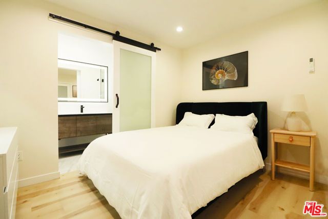 9040 Phyllis Avenue A2, West Hollywood, CA 90069