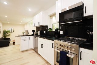 9040 Phyllis Avenue A2, West Hollywood, CA 90069