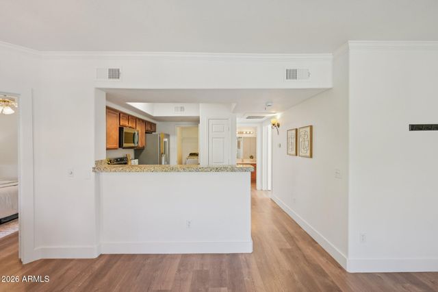 15095 N THOMPSON PEAK Parkway 2070, Scottsdale, AZ 85260