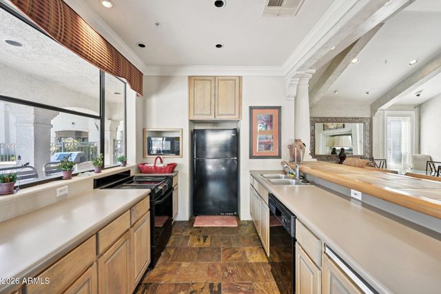 15095 N THOMPSON PEAK Parkway 2070, Scottsdale, AZ 85260