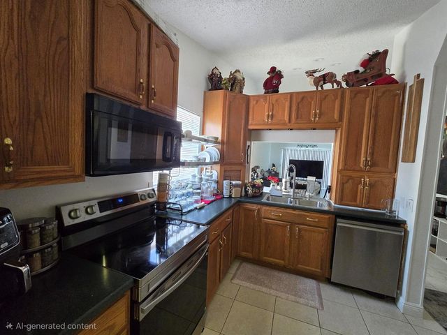 1530 Royal Forest Court, West Palm Beach, FL 33406