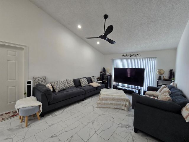 1530 Royal Forest Court, West Palm Beach, FL 33406
