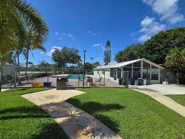 1530 Royal Forest Court, West Palm Beach, FL 33406