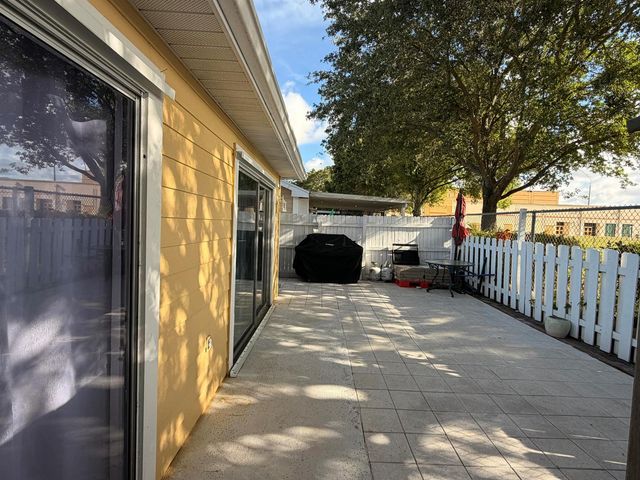 1530 Royal Forest Court, West Palm Beach, FL 33406