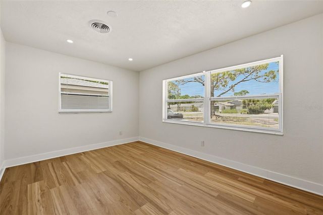2440 66TH AVENUE S, St Petersburg, FL 33712