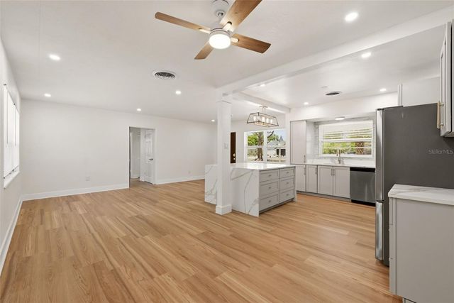 2440 66TH AVENUE S, St Petersburg, FL 33712