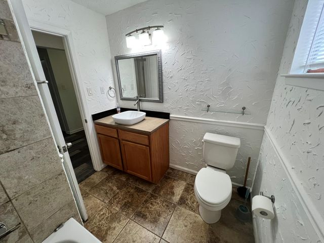 3303 N Galesburg DR, Austin, TX 78745