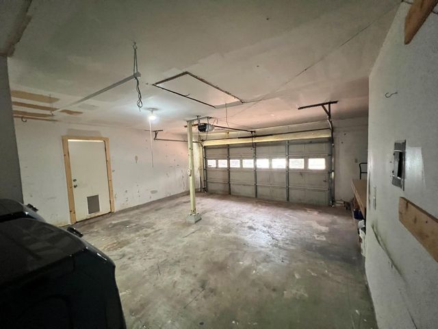 3303 N Galesburg DR, Austin, TX 78745