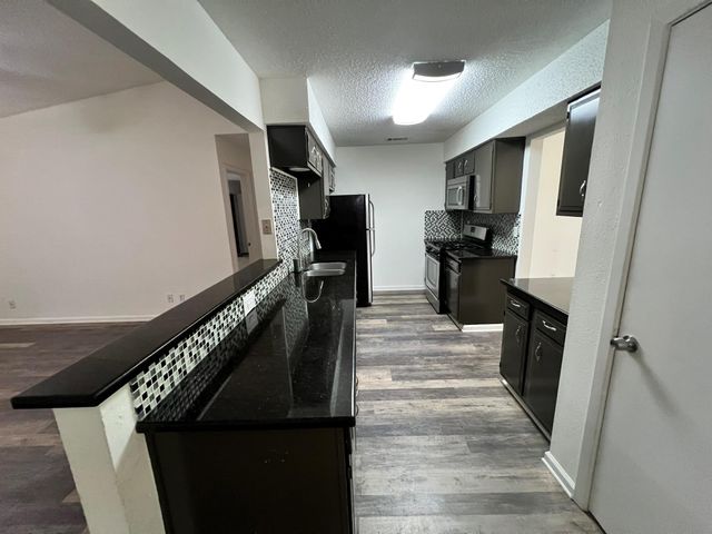 3303 N Galesburg DR, Austin, TX 78745