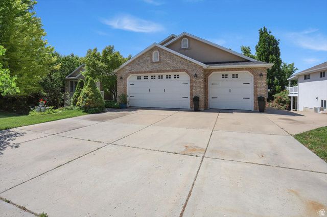 1407 E 5600 S, South Ogden, UT 84403
