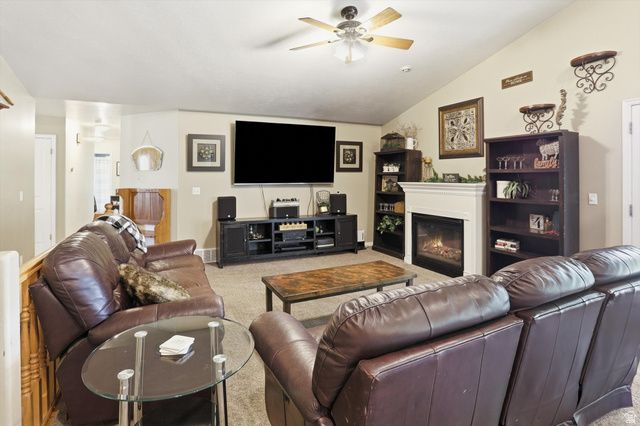 1407 E 5600 S, South Ogden, UT 84403