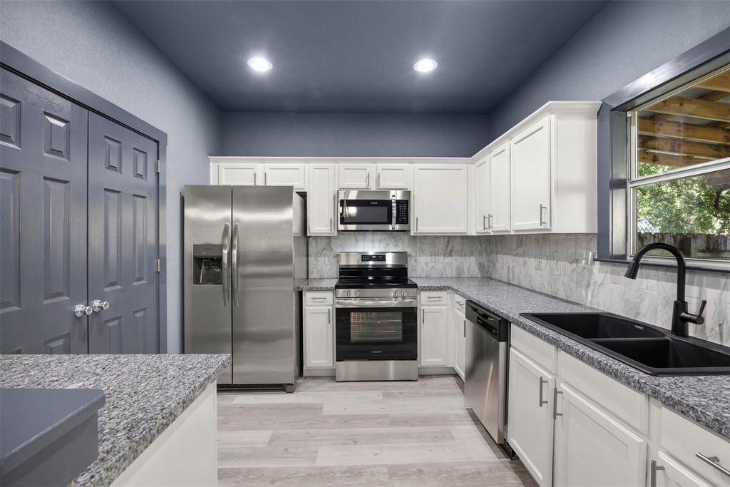 38 Deer Ridge RD, Wimberley, TX 78676