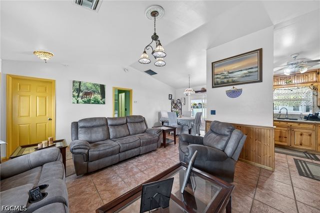1017 NW 15th ST, Cape Coral, FL 33993