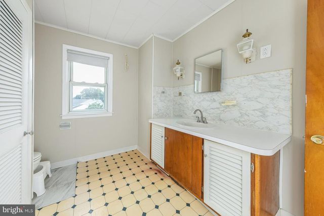 315 BILLINGSPORT RD, Paulsboro, NJ 08066