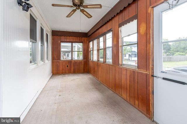 315 BILLINGSPORT RD, Paulsboro, NJ 08066