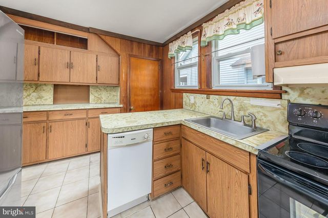 315 BILLINGSPORT RD, Paulsboro, NJ 08066