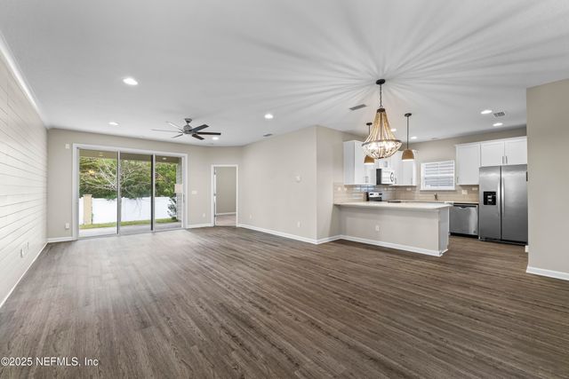 2113 HAWKEYE Place, Fleming Island, FL 32003