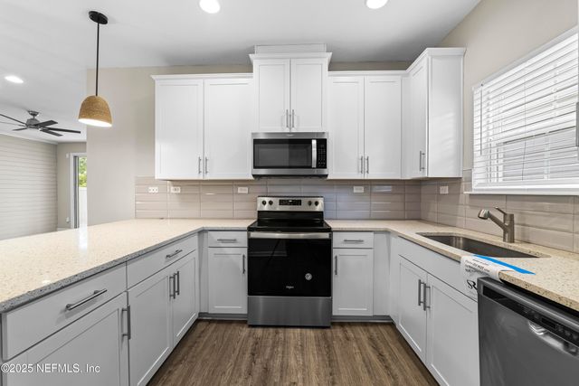 2113 HAWKEYE Place, Fleming Island, FL 32003