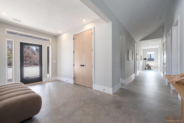 2050 Depot Lane, Cutchogue, NY 11935