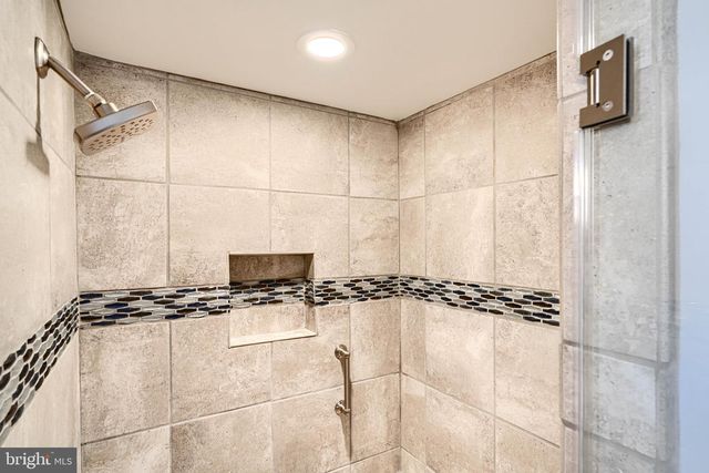 2431 LAKEWOOD RD, Baltimore, MD 21234