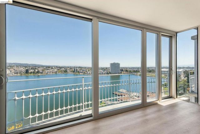 1555 Lakeside Dr 190, Oakland, CA 94612